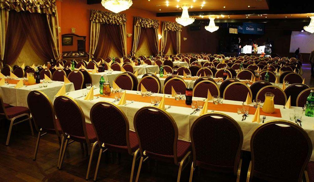 Hotel Dobosz Полице Экстерьер фото