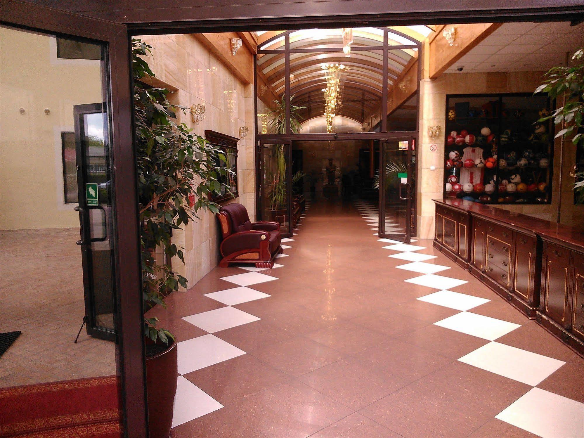 Hotel Dobosz Полице Экстерьер фото