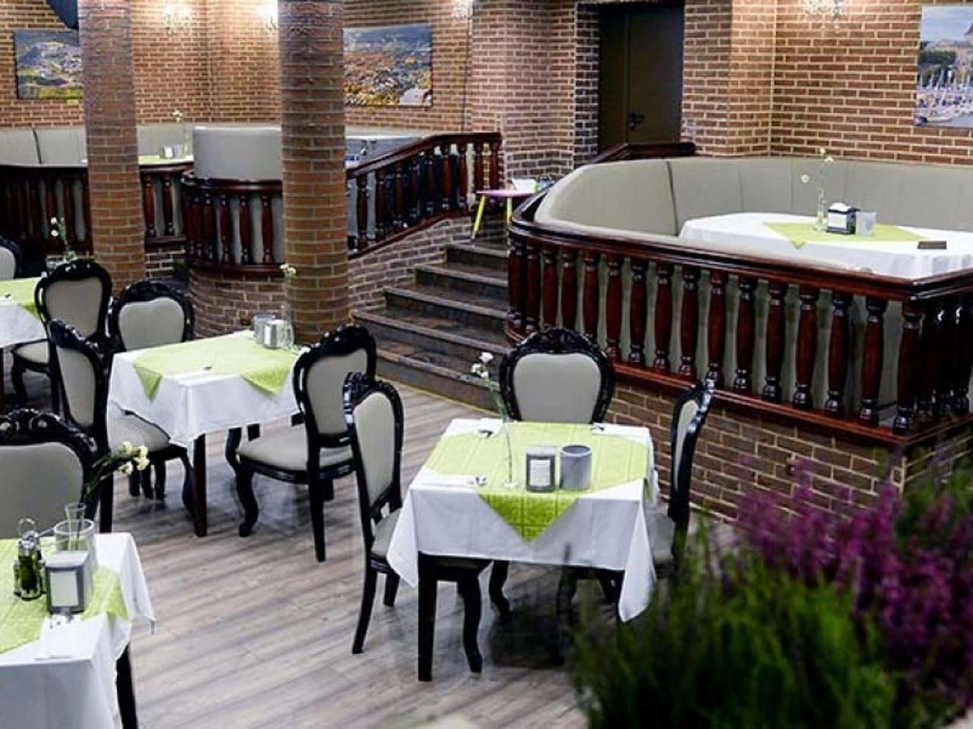 Hotel Dobosz Полице Экстерьер фото