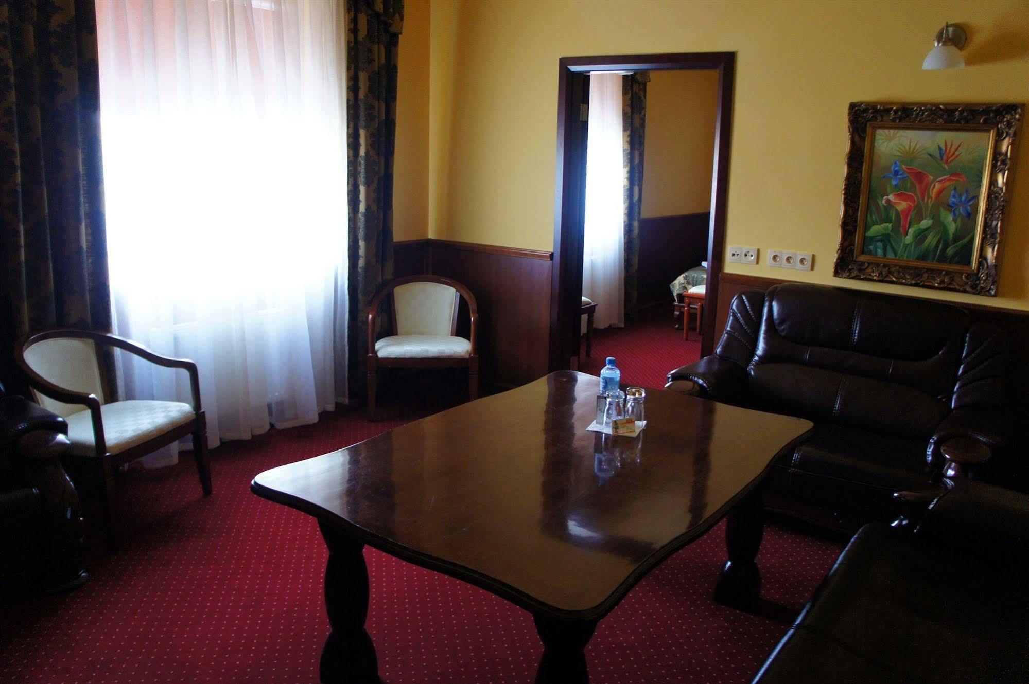 Hotel Dobosz Полице Экстерьер фото