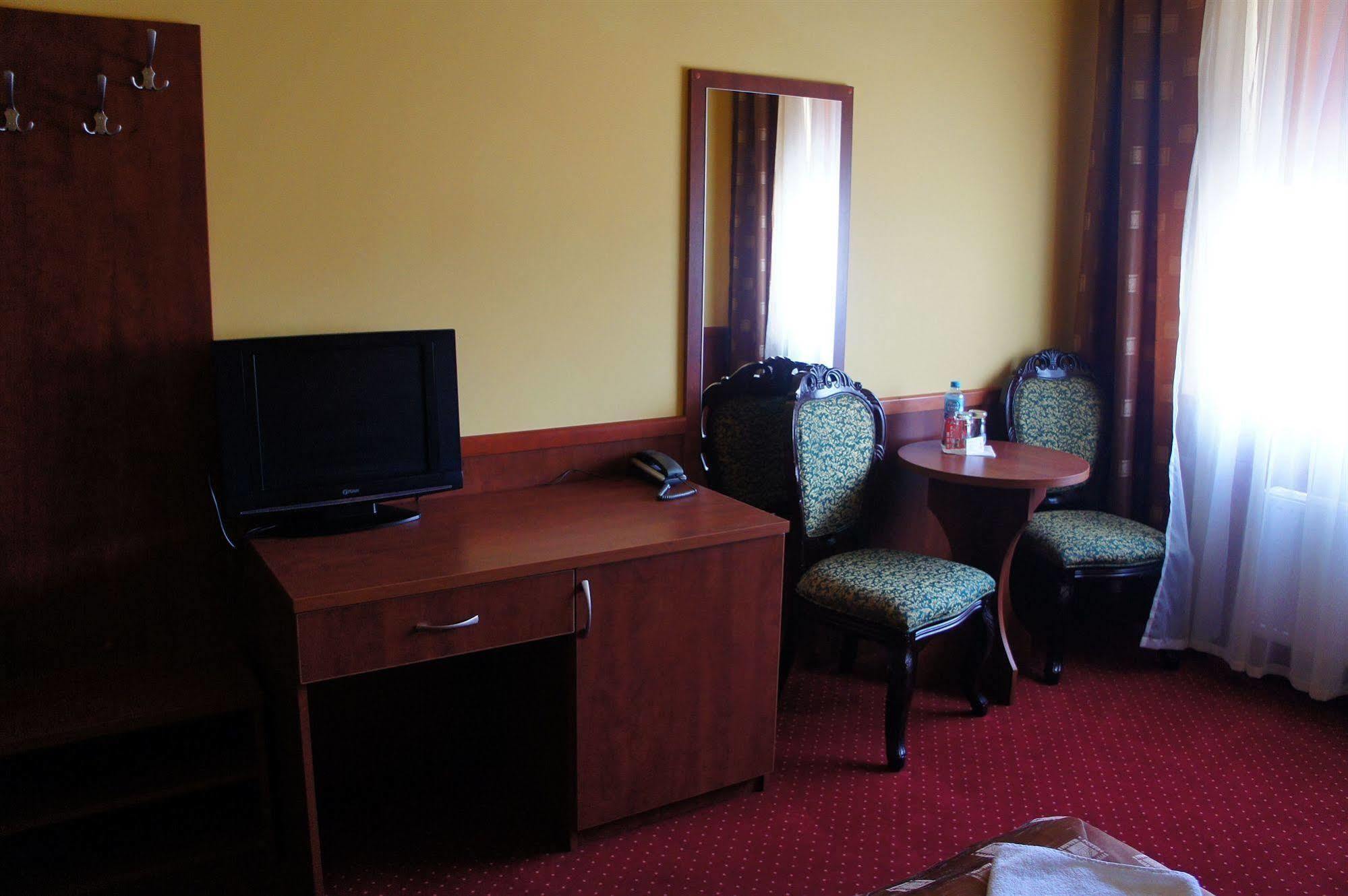 Hotel Dobosz Полице Экстерьер фото