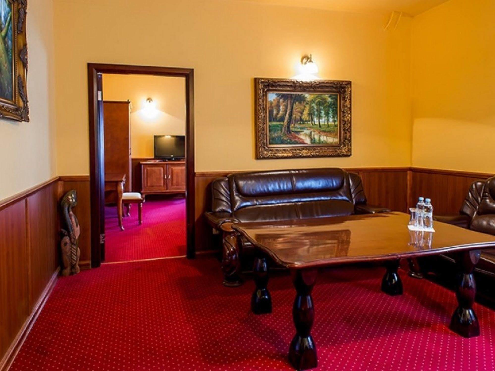 Hotel Dobosz Полице Экстерьер фото