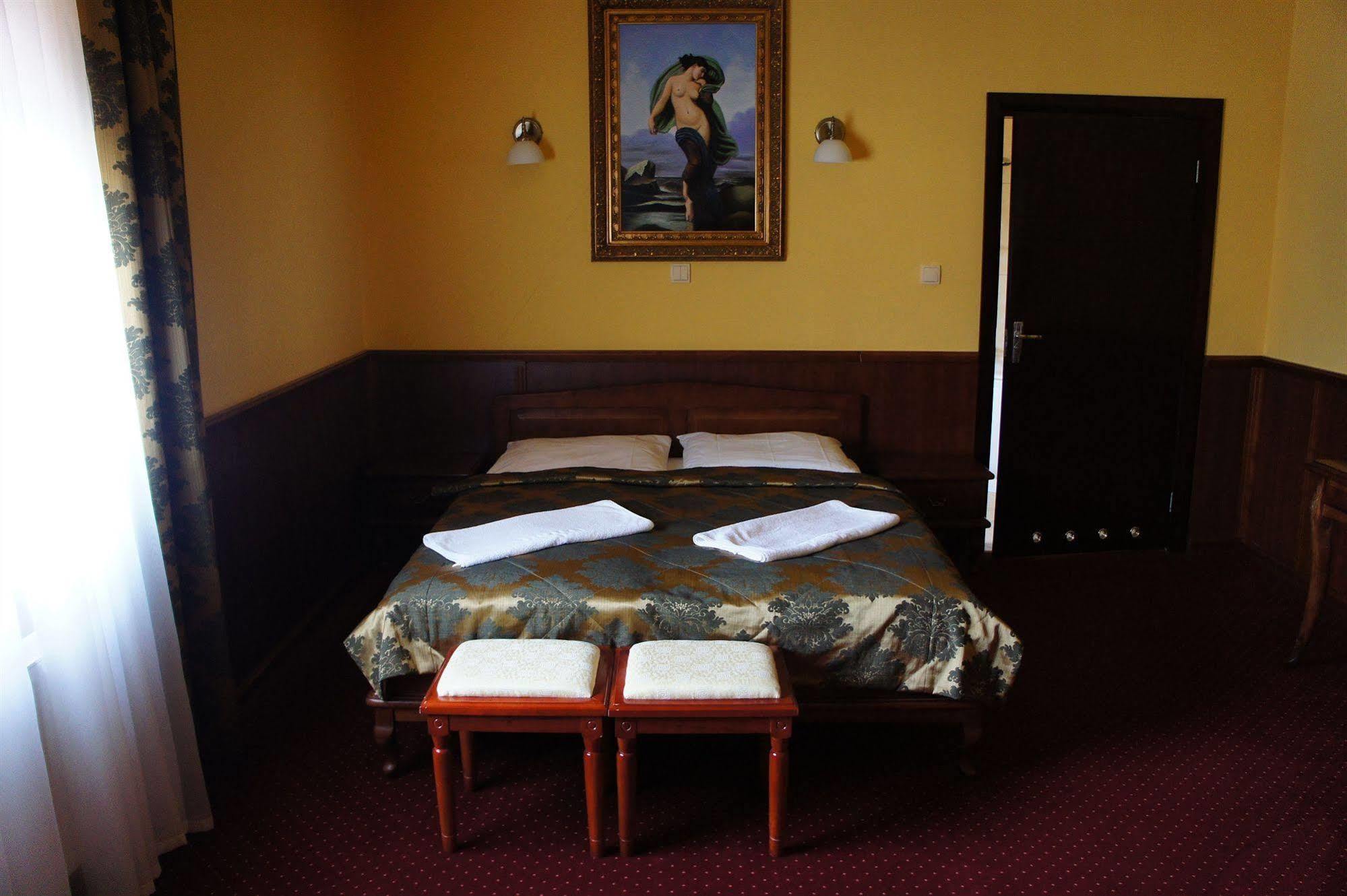Hotel Dobosz Полице Экстерьер фото